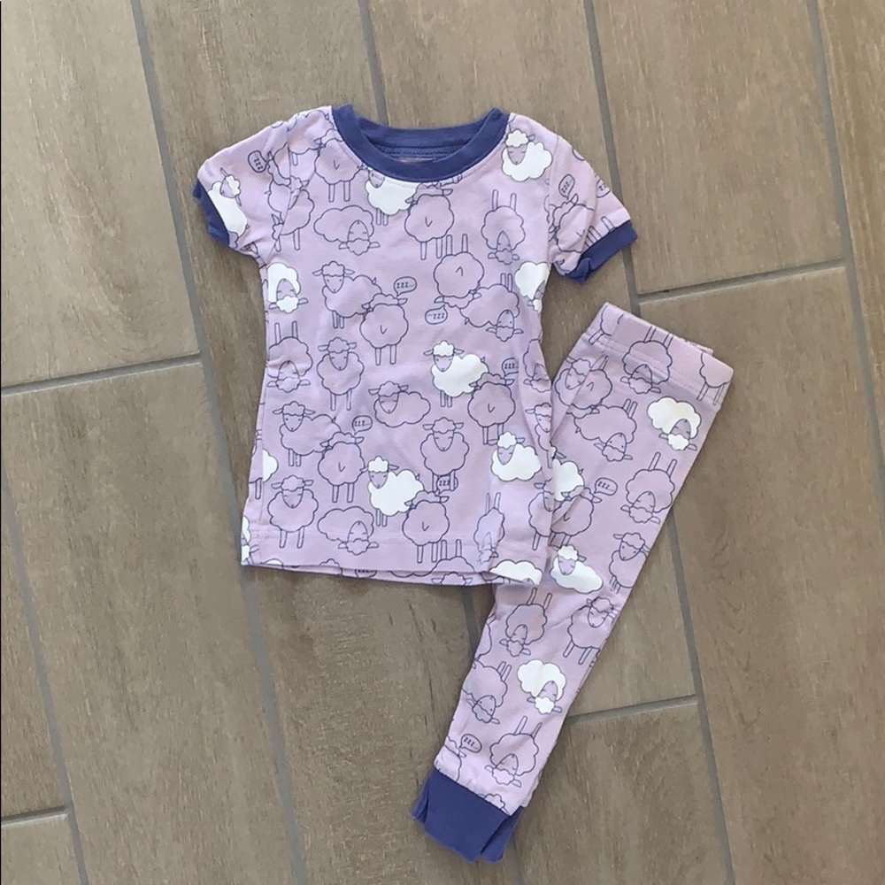 Old Navy purple pajamas size 12-18 mo